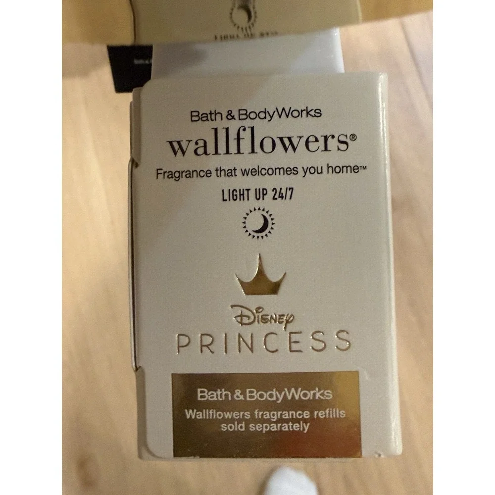 ALL NEW Princess Castle DISNEY Wallflower‎ PROJECTOR Plug-In Bath & Body Works